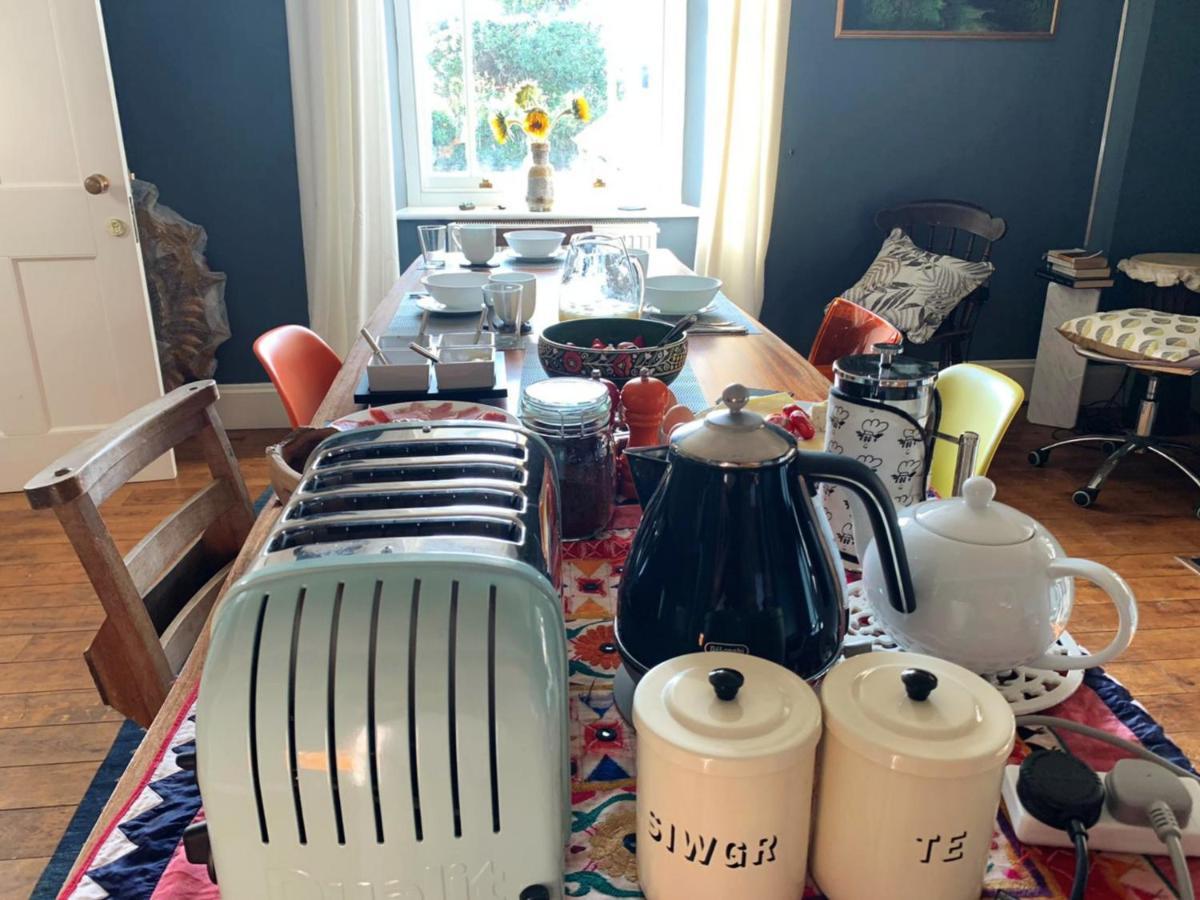 Dylan Thomas Sea View Bed and Breakfast Laugharne Εξωτερικό φωτογραφία