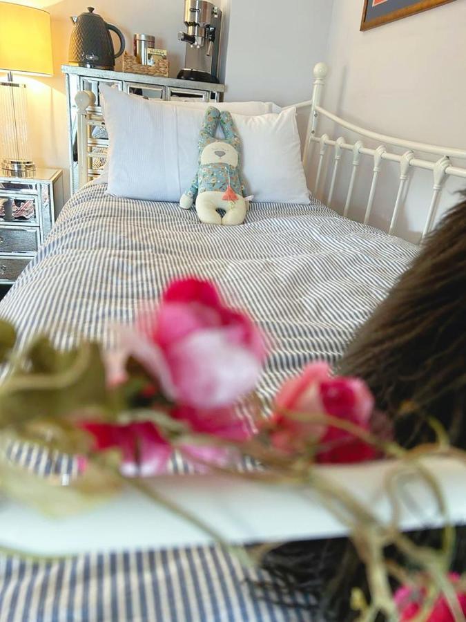 Dylan Thomas Sea View Bed and Breakfast Laugharne Εξωτερικό φωτογραφία